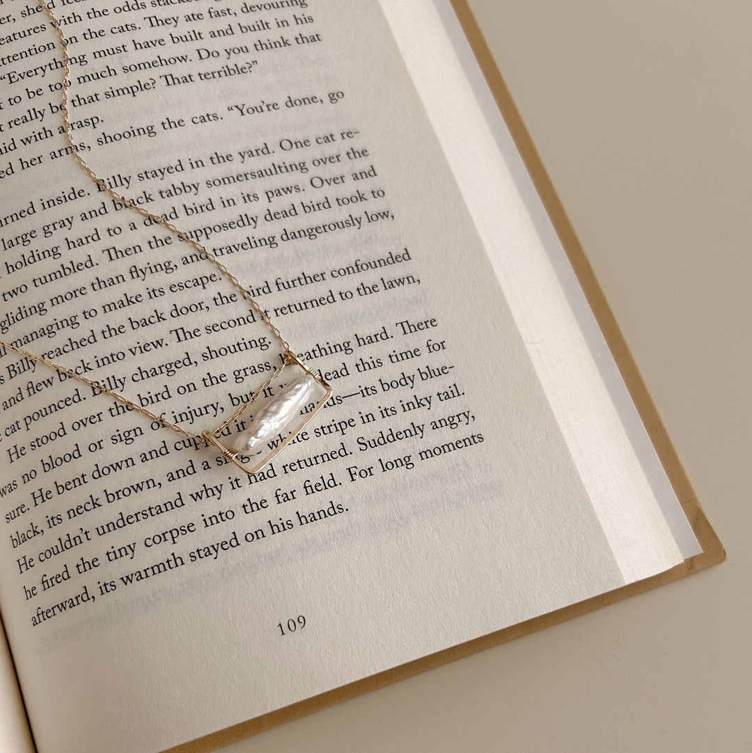 Perla Collection - Framed Biwa Pearl Necklace