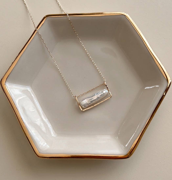 Perla Collection - Framed Biwa Pearl Necklace